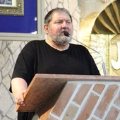 Uratowała ich adoracja. Niedziela ze świadkami Eucharystii