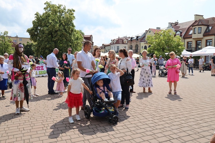 Familiada i Marsz dla Życia i Rodziny w Tarnobrzegu