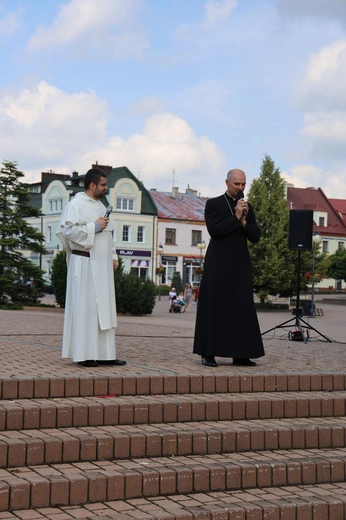 Familiada i Marsz dla Życia i Rodziny w Tarnobrzegu