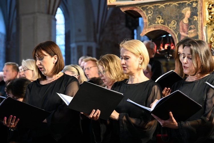 Chóry lekarzy wystąpiły w kościele św. Katarzyny w Gdańsku