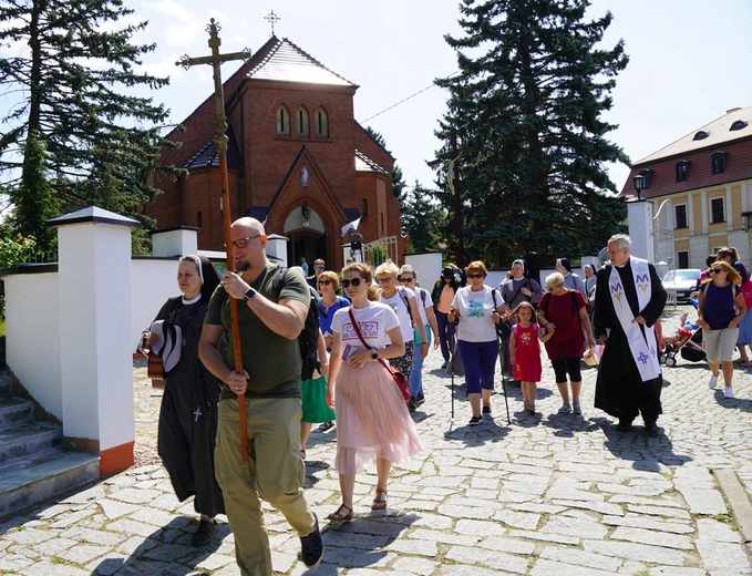 Pielgrzymka do grobu i miejsca męczeństwa bł. s. M. Acutiny