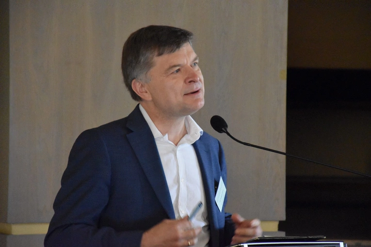 Rozpoczęcie konferencji "Zagrożenia rozwoju osobowości młodego człowieka na początku XXI w."