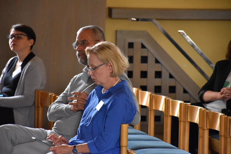 Rozpoczęcie konferencji "Zagrożenia rozwoju osobowości młodego człowieka na początku XXI w."