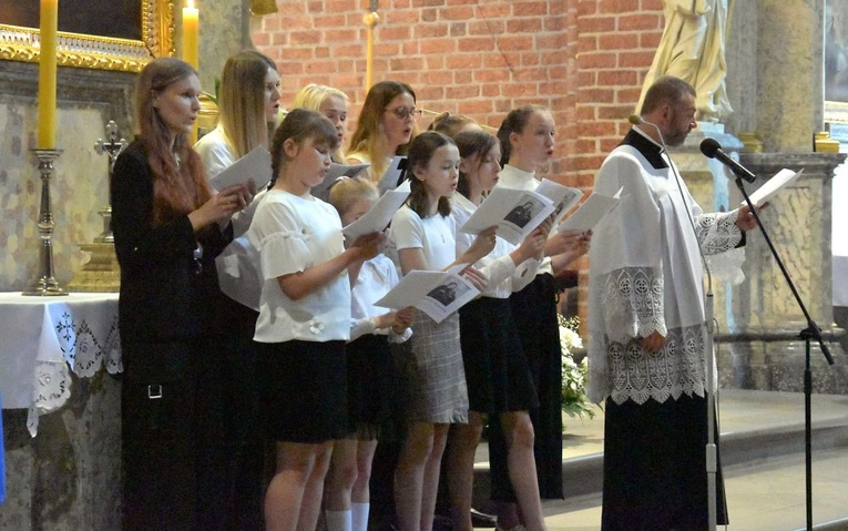 Nieszpory Maryjne w Rudach