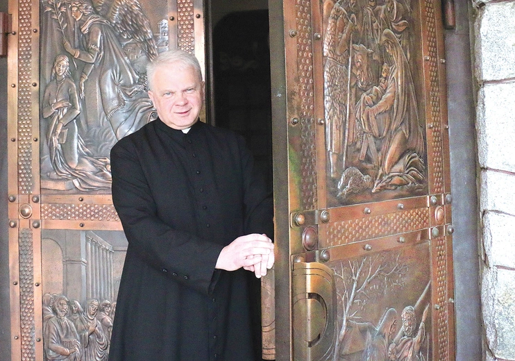 	– Tych, którzy się zastanawiają, i tych, którzy są już zdecydowani, zapraszamy – mówi ks. Marek Adamczyk.