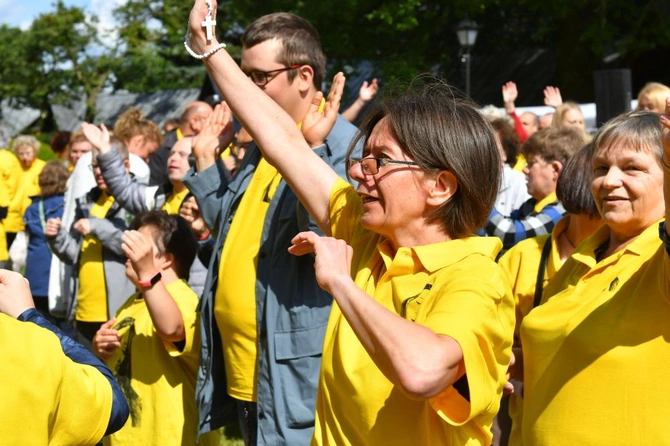 Rokitno w kolorze ciepła i radości