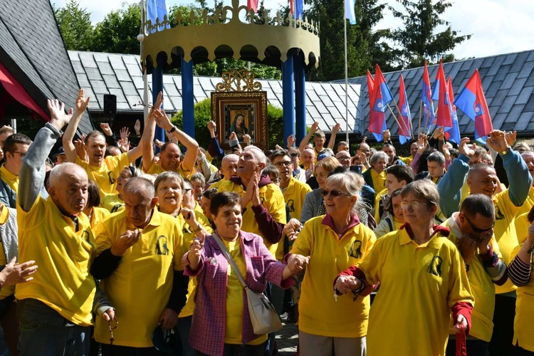 Rokitno w kolorze ciepła i radości