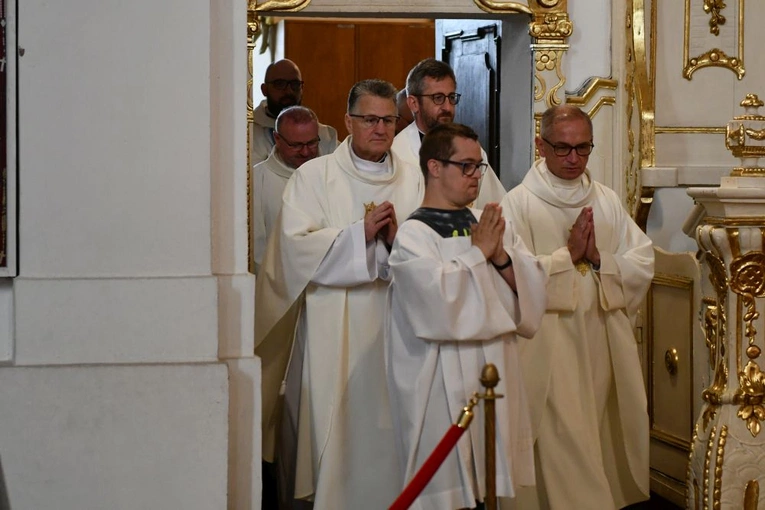 Pielgrzymka zakrystianów, kościelnych i osób posługujących w domach parafialnych