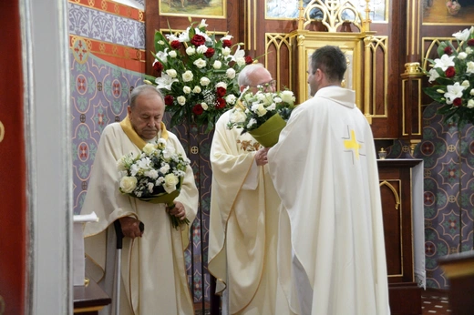 Pielgrzymka księży emerytów do Głębinowa