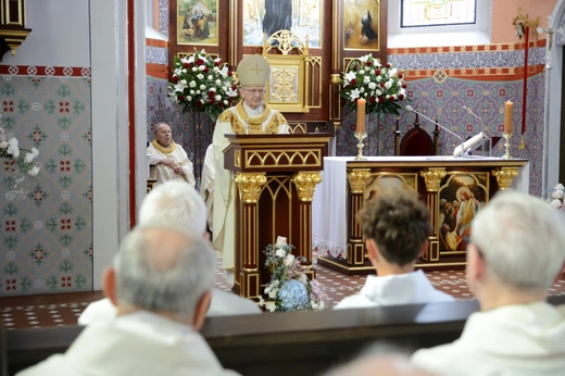 Pielgrzymka księży emerytów do Głębinowa