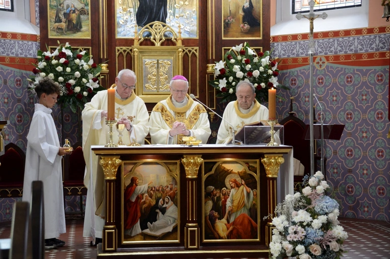 Pielgrzymka księży emerytów do Głębinowa