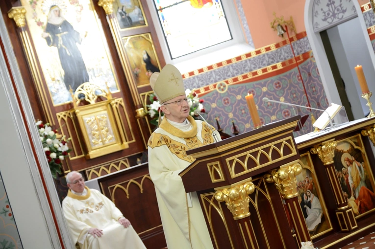 Pielgrzymka księży emerytów do Głębinowa