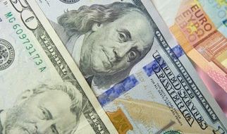 Czy kupować walutę na wakacje?