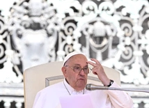 Papież opisuje trzy „cnoty synodalne”: myślenie po Bożemu, otwartość, pokorę