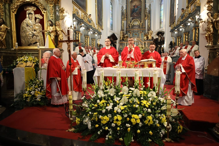 25. rocznica wizyty Jana Pawła II w Łowiczu - Msza św.