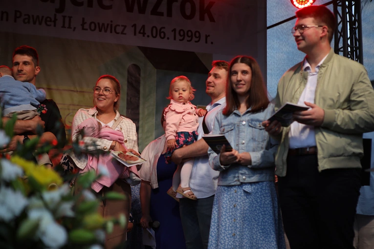25. rocznica wizyty Jana Pawła II w Łowiczu - uwielbienie