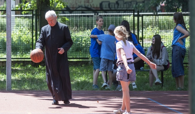 Dzięki takim parafiom wiara ocaleje