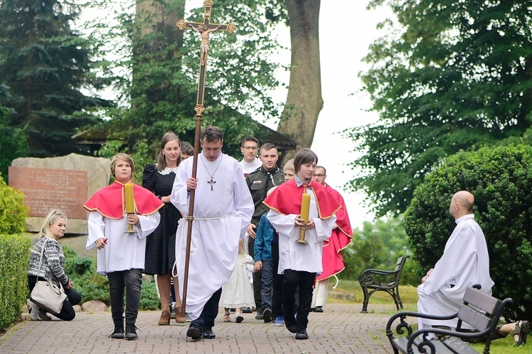 Klebark Wielki. Wprowadzenie relikwii błogosławionej rodziny Ulmów