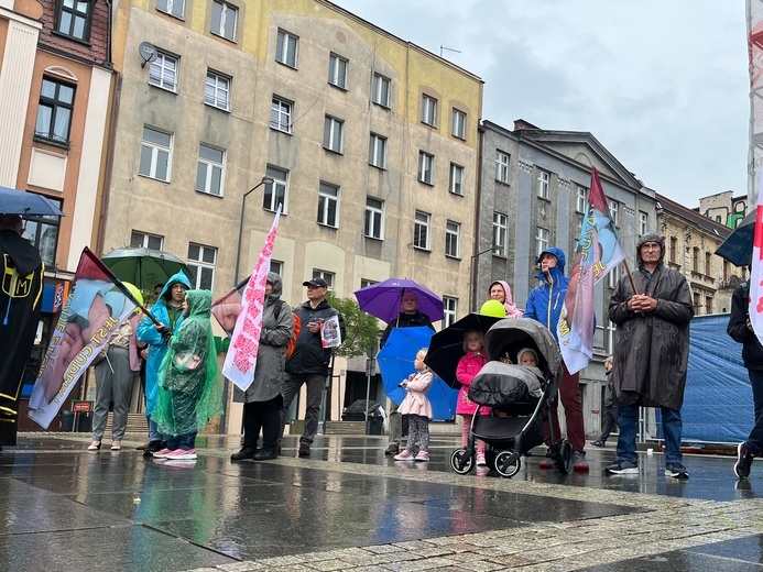 Katowice. "Marsz dla życia, rodziny, ojczyzny"