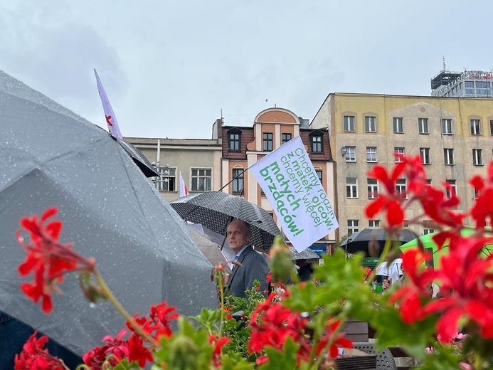 Katowice. "Marsz dla życia, rodziny, ojczyzny"