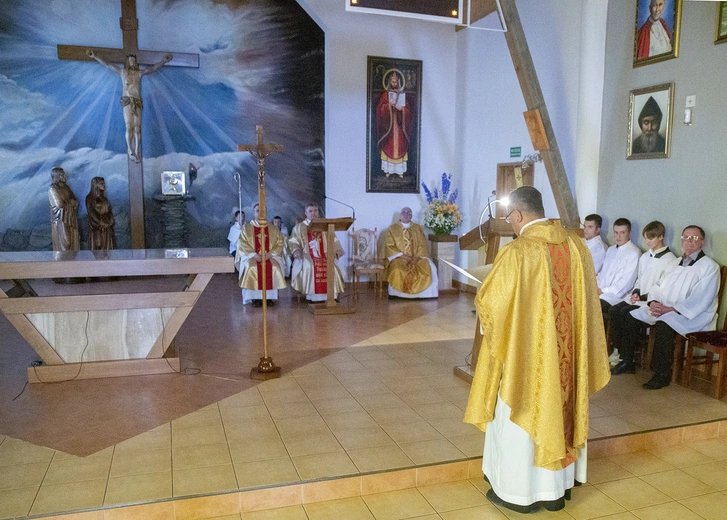 Poświęcenie kościoła we Włynkówku, cz. 1