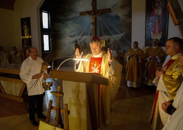 Poświęcenie kościoła we Włynkówku, cz. 1