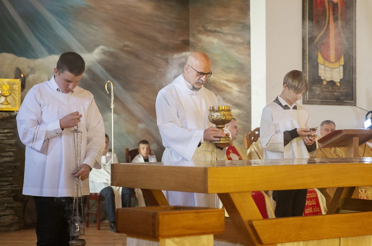 Poświęcenie kościoła we Włynkówku, cz. 2