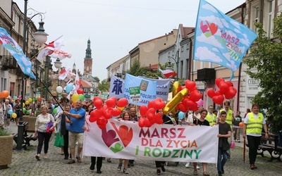 Ulicami Radomia przeszedł Marsz dla Życia i Rodziny