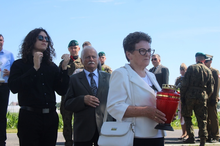 Popowo Borowe. Upamiętnienie żołnierzy wyklętych