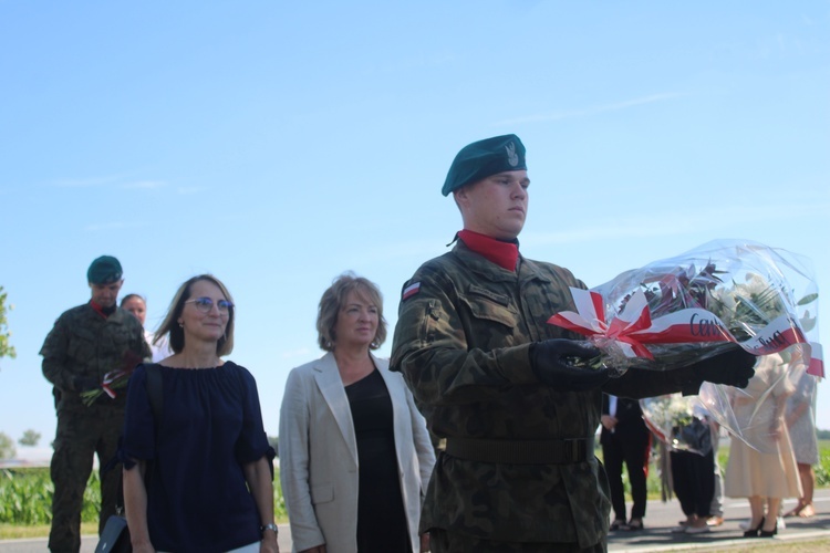 Popowo Borowe. Upamiętnienie żołnierzy wyklętych