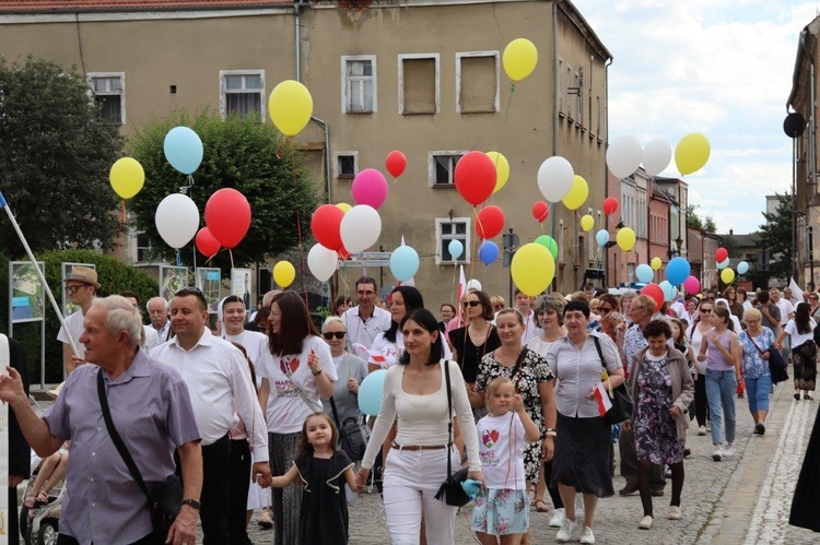 Światectwo życia na ulicach Wschowy