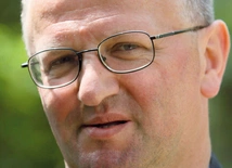 Czy biskupi i prezbiterzy pierwszych wieków byli również kapłanami?