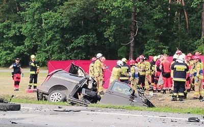 Do tragicznych w skutkach kolizji dochodzi na drogach powiatowych, wojewódzkich i krajowych. Czerwiec należy do najintensywniejszych miesięcy pod kątem wyjazdów służb ratunkowych.