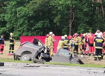 Do tragicznych w skutkach kolizji dochodzi na drogach powiatowych, wojewódzkich i krajowych. Czerwiec należy do najintensywniejszych miesięcy pod kątem wyjazdów służb ratunkowych.