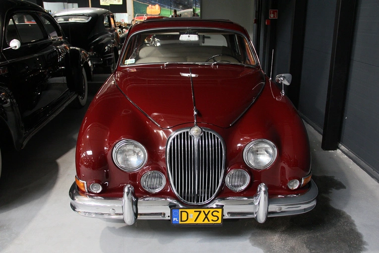 Największe w Polsce Muzeum Motoryzacji "Wena" - już otwarte!