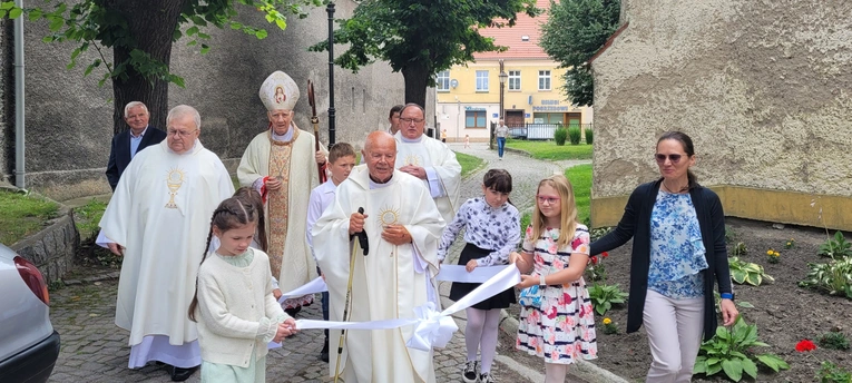 Diamentowy jubileusz ks. Augustyna Nazimka w Świebodzicach