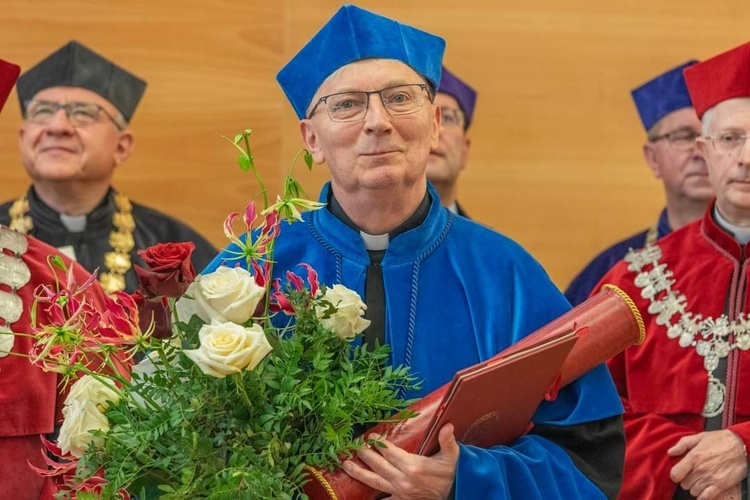 ks. prof. Szymik: Jeśli ludzkość ma przetrwać, musi wrócić do Chrystusa