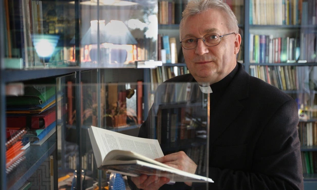 Ks. prof. Jerzy Szymik doktorem honoris causa Uniwersytetu Papieskiego Jana Pawła II w Krakowie