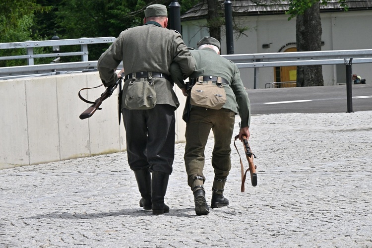 Pomnik kurierów tatrzańskich w Kuźnicach