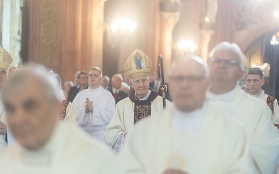 Bp Ignacy Dec, pierwszy biskup świdnicki.