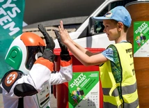 Katowice. Powstały elektrośmieciarka i ekobot