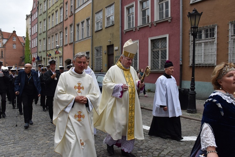 Procesja z wizerunkiem bł. Doroty z Mątowów