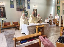 – Jestem przekonany, że na koncie niebieskim nie macie debetu – mówił do jubilatów abp Adrian Galbas.