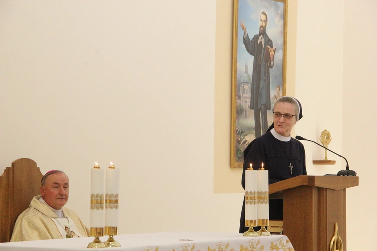 Żabno. Poświęcenie domu sióstr i seniorów