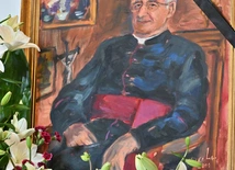 Drugi dzień uroczystości pogrzebowych ks. prał. Stanisława Szyszki 