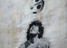 Geniusz piłki nożnej – Diego Maradona