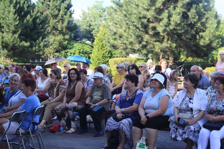 Miedzynarodowy Festiwal Zespołów Folklorystycznych w Kędzierzynie-Koźlu