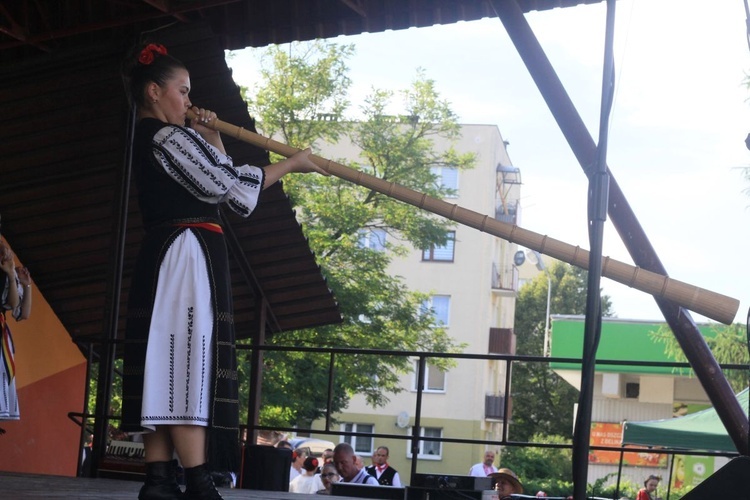 Miedzynarodowy Festiwal Zespołów Folklorystycznych w Kędzierzynie-Koźlu