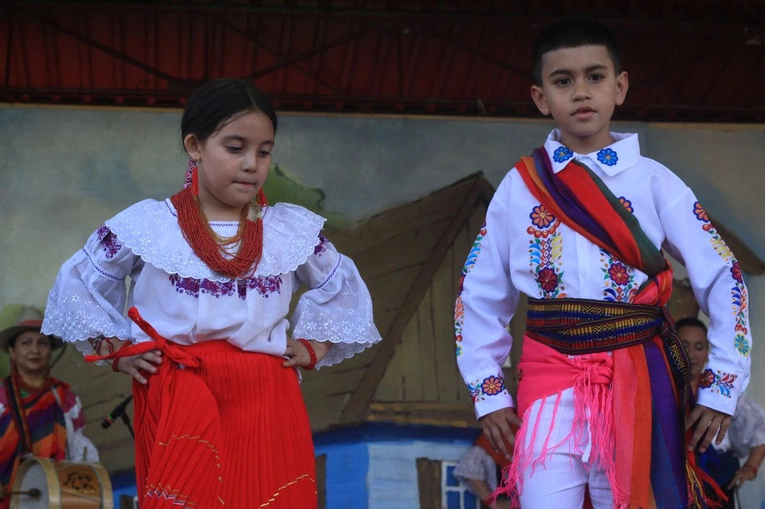 Miedzynarodowy Festiwal Zespołów Folklorystycznych w Kędzierzynie-Koźlu