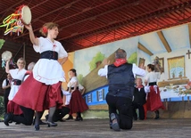 Międzynarodowa radość w mieście
